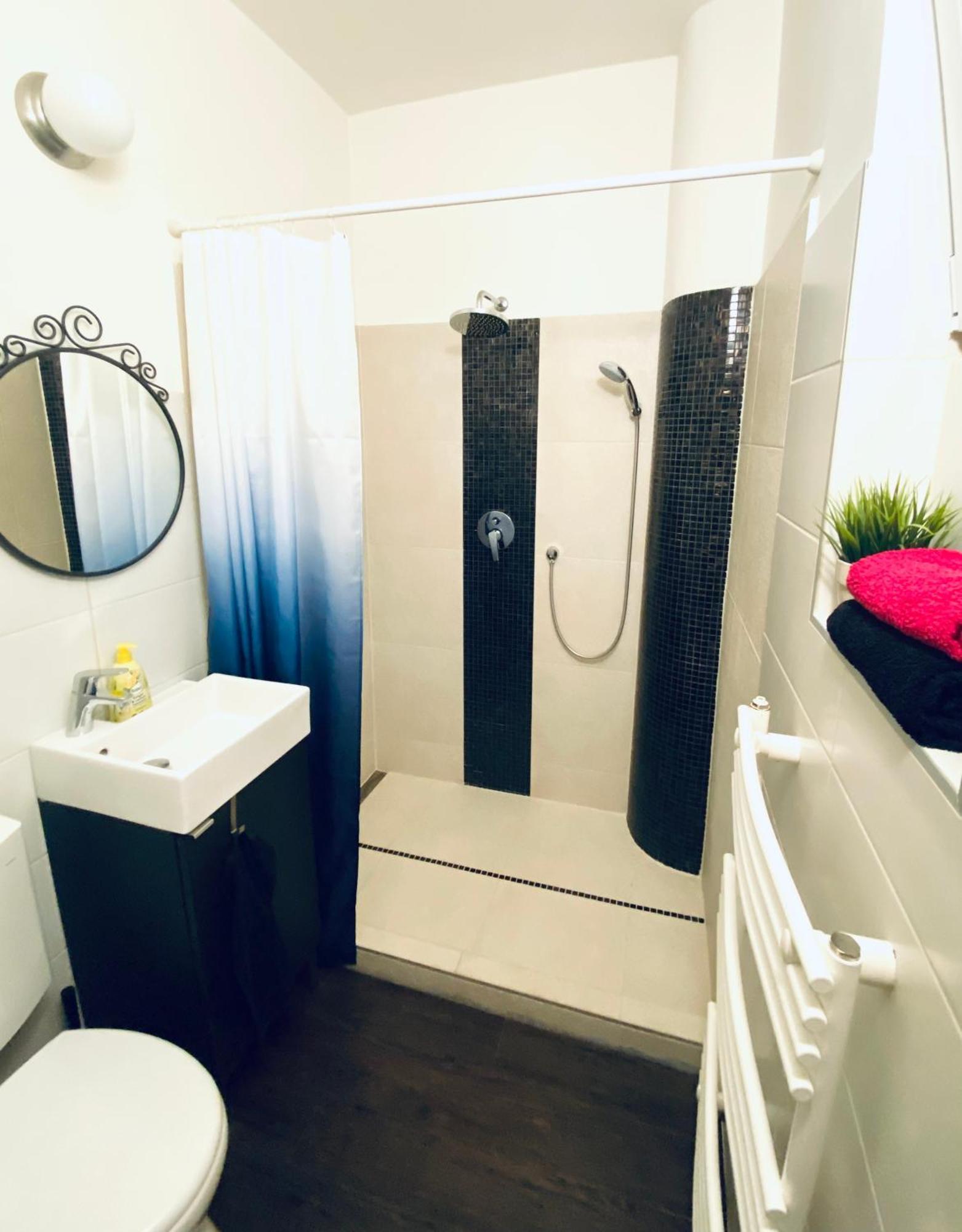 B32 Gellert Apartment Budapest Exteriör bild
